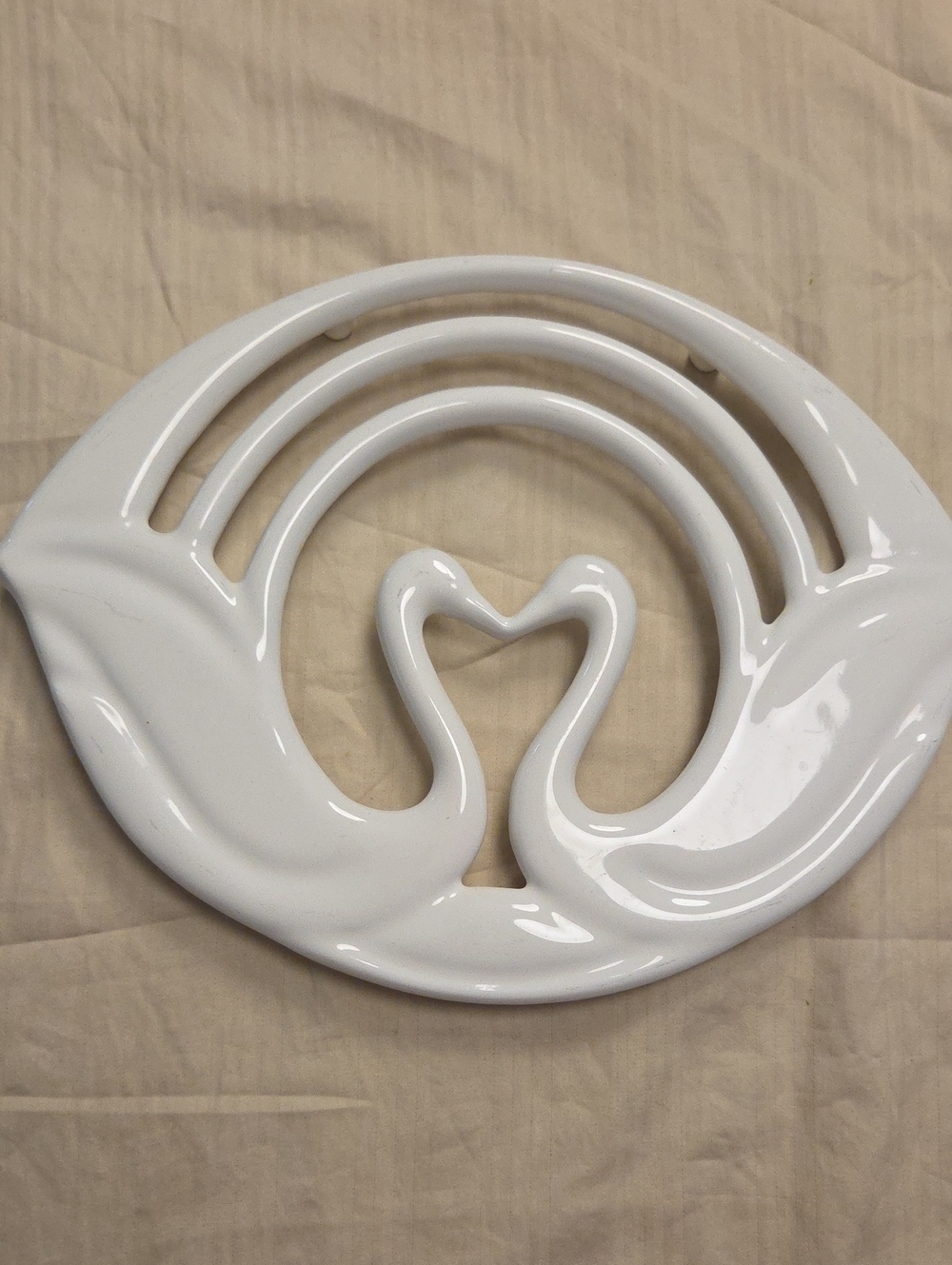 Invicta Vintage White Porcelain Coated Cast Iron Swan Trivet RARE Made In France